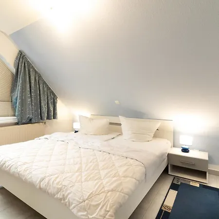 Haus Am Grossbahnhof Whg 1 Binz