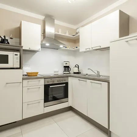 Haus Am Großbahnhof Whg 1 Apartment Binz